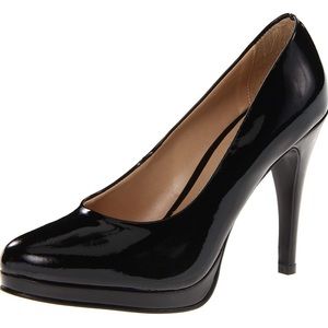 RSVP Macall Basic Black Pumps heels in Patent
